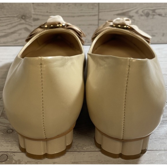 Midnight Velvet Champagne Pointed Toe Flower Heel Flat Slip On Shoes Women's 7W - Picture 5 of 12